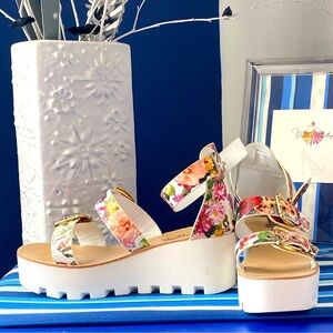 Floral strappy platform flatform buckled ankle strap summer sandals sz 10